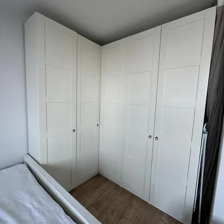 Ostoja Metro Brodno * Warschau