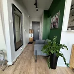 Ostoja Metro Brodno Apartmán Varšava