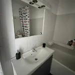Ostoja Metro Brodno Apartmán Varšava