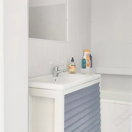 Ostoja Metro Brodno Apartmán Varšava