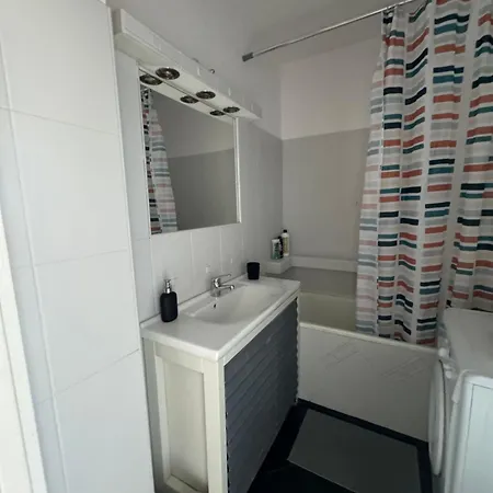 Ostoja Metro Brodno Varsovie