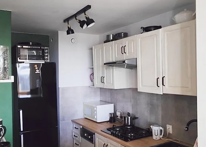 Ostoja Metro Brodno Apartman Varsó