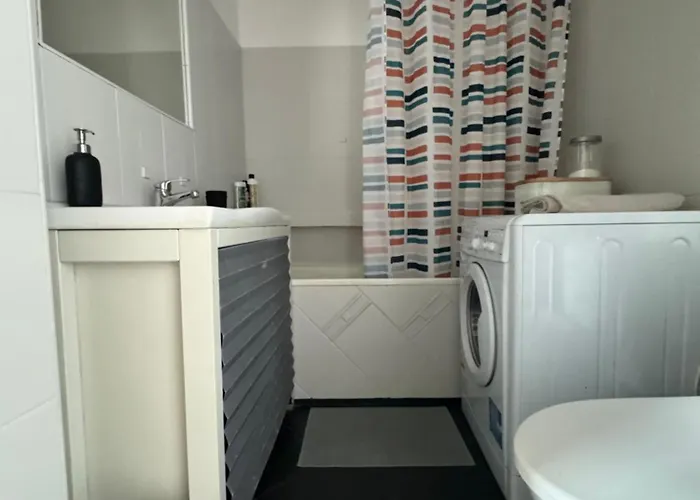 Ostoja Metro Brodno Apartman Varsó